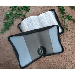 Couverture pour la Bible