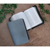 Couverture pour la Bible